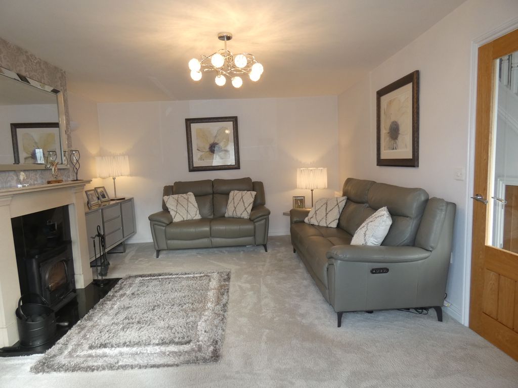 Lounge- click for photo gallery